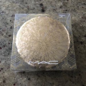 MAC face powder(opalescent)